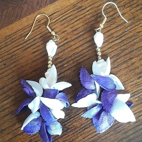 Real SHELL Earrings - Picture 1 of 5
